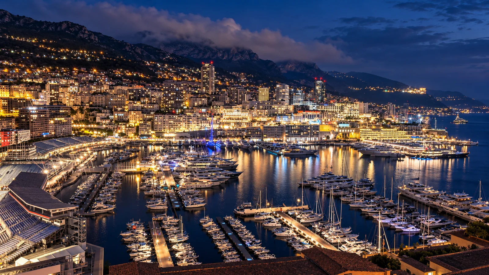 Monaco — port illuminé de nuit